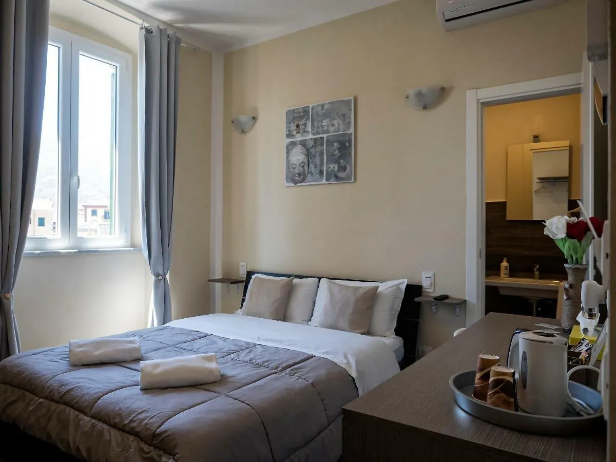 Guest house Vicolocorto Affittacamere La Spezia