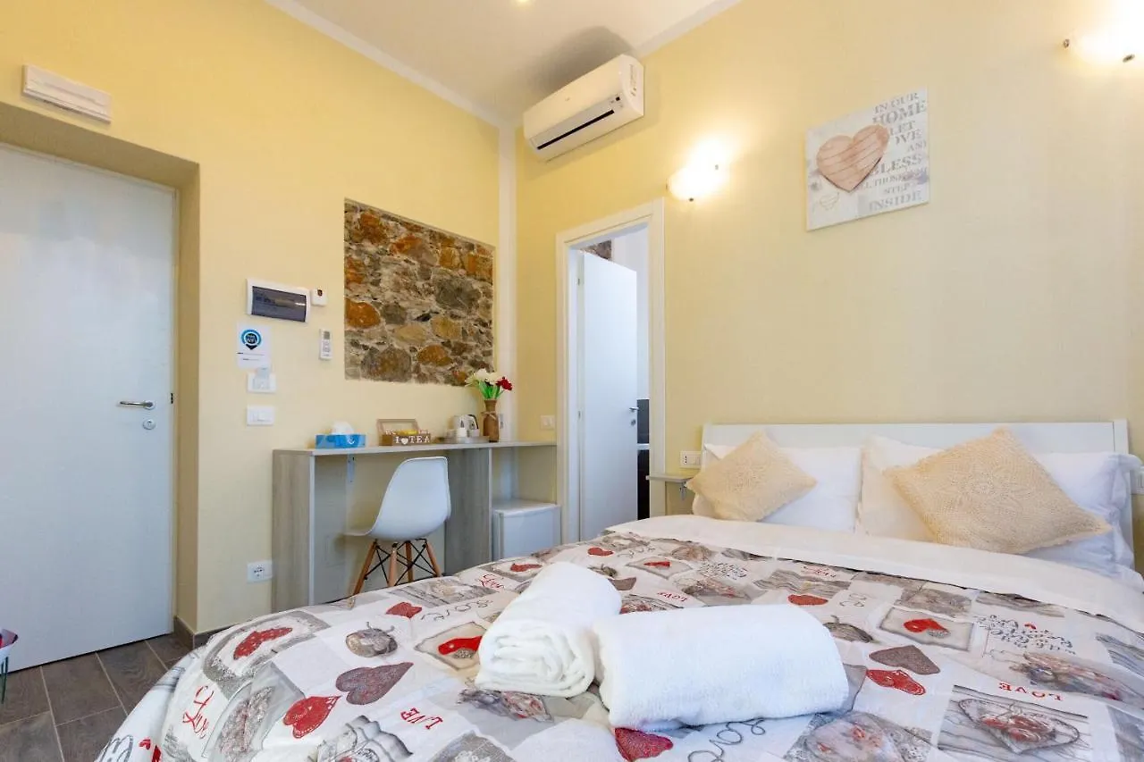 Guest house Vicolocorto Affittacamere La Spezia